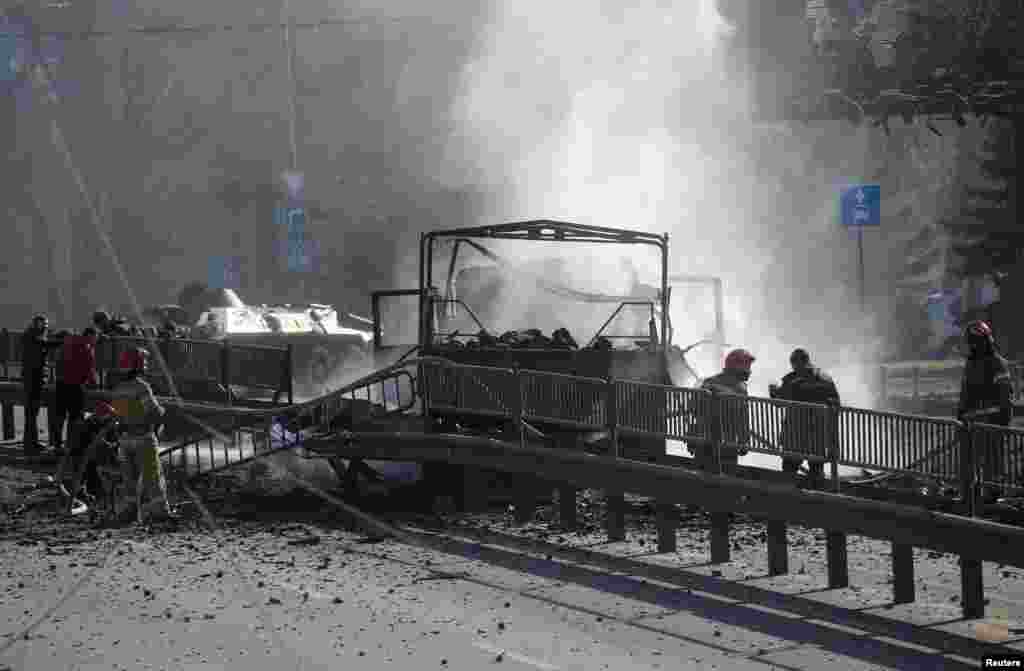 Киевта төнге сугыштан соң украин хәрбиләре, 26 февраль