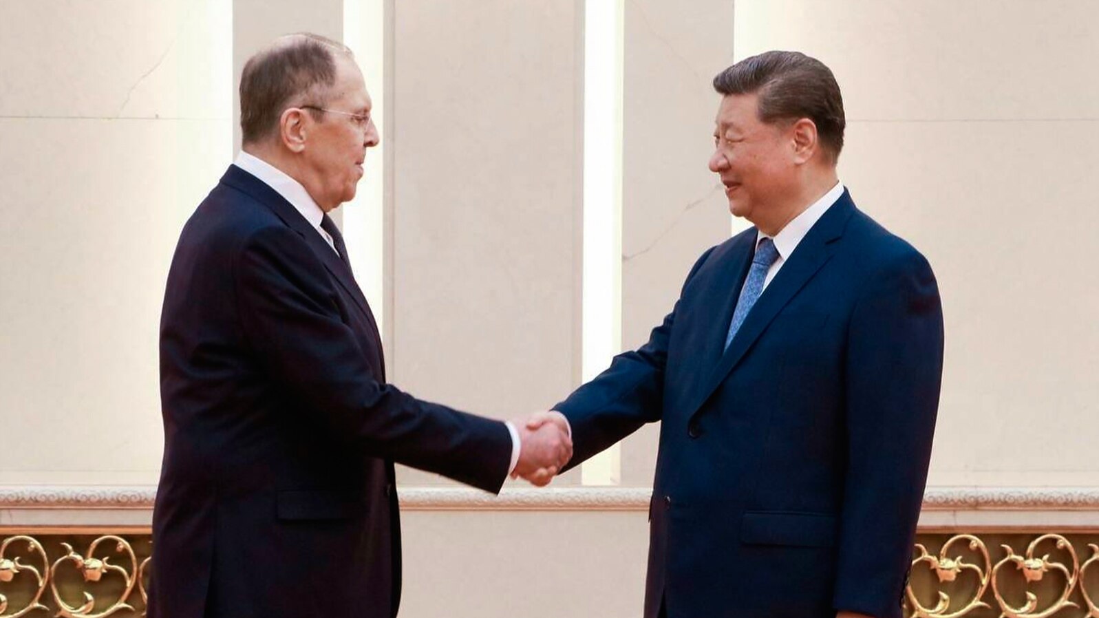 Președintele Chinei, Xi Jinping, a promis sprijin ministrului de Externe rus, Serghei Lavrov.