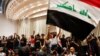 Sâmbătă, 30 iulie 2022, mii de protestatari au pătruns cu forța în clădirea Parlamentului din Bagdad.
