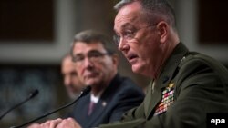 U.S. Secretary of Defense Ash Carter (left) and Joint Chiefs of Staff Chair General Joseph Dunford Jr. (right) testifying before Congress.