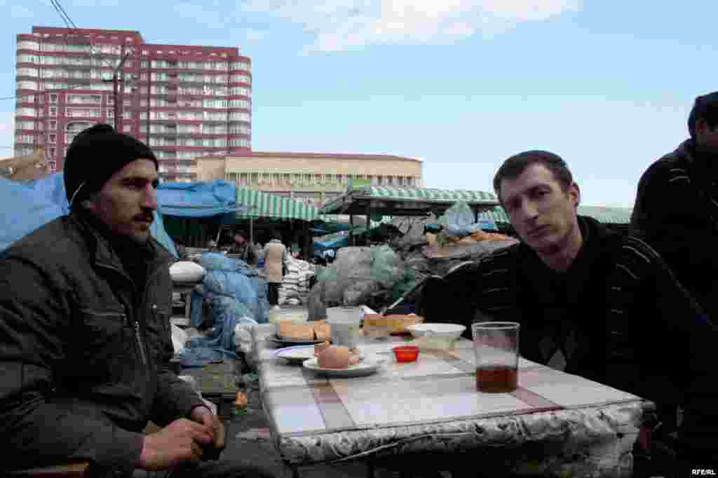 Bakının Yaşıl bazarından lövhələr #12