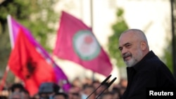 Kreu i Partisë Socialiste, njëherësh kryeministri i Shqipërisë, Edi Rama. 