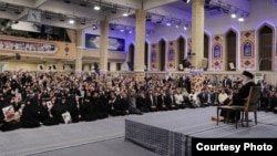 علی خامنه‌ای در دیدار با خانوادۀ قاسم سلیمانی، ۱۳ دی‌ماه