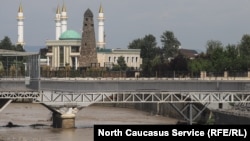 Мост через Сунжу в Грозном