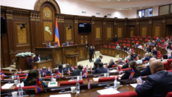 Դրսում ապրող ՀՀ քաղաքացիներին քվեարկելն արգելող և ընտրակաշառքի պատիժը խստացնող օրինագծերն ընդունվեցին առաջին ընթերցմամբ 