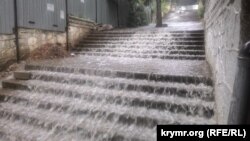Злива в Криму, архівне фото