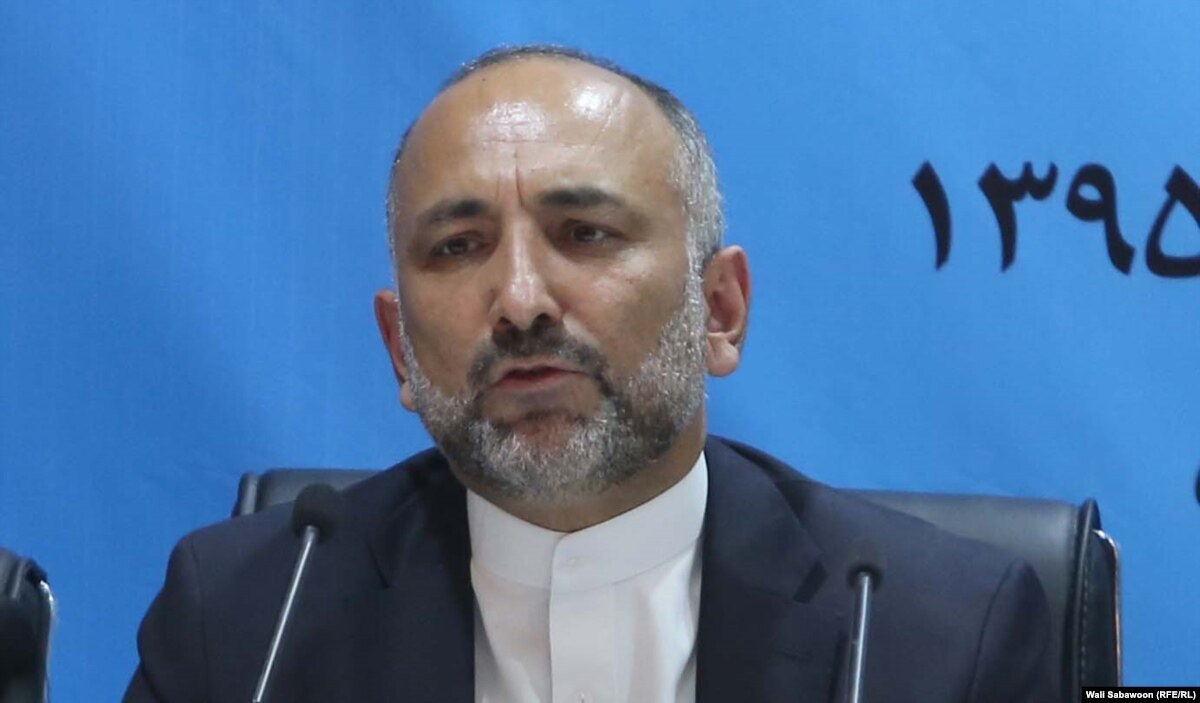 حنیف اتمر: د غني د کار دوام به سیاسي بې ثباتي رامنځته کړي