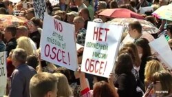 У Донецьку мітингували проти збройної місії ОБСЄ