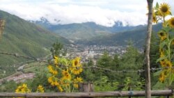 Pogled na Timbu, prijestolnicu Butana, fotoarhiv