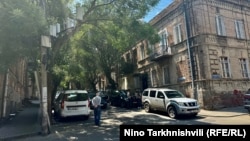 შანიძის ქუჩა, სადაც დაჭრილი ახალგაზრდების მანქანა გაჩერდა.
