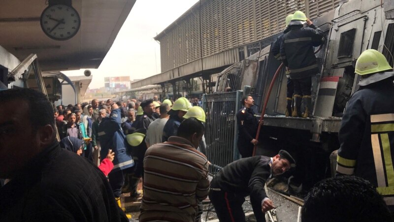Десетици загинати во пожар на главната железничка станица во Каиро