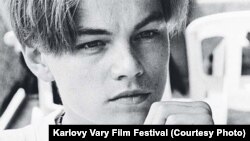 Leonardo Di Kaprio Karlovı Varı Kino Festivalında. 1994