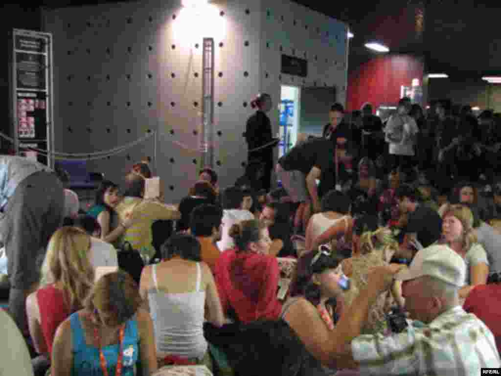 Festivalul Internațional al Filmului de la Karlovy Vary, 2009 - Instantanee de Raluca Mănescu