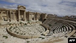 Байыркы Палмирадагы ачык асман алдындагы театрдын бир бөлүгү. 14-март 2014