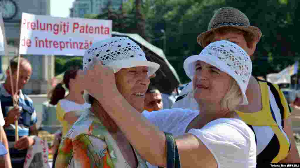 Moldova - Protest of little businessmen, Chișinău