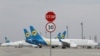 В аеропорту з посиланням на представників авіакомпаній уточнили, що рейси перенесені через відсутній дозвіл із боку Туреччини