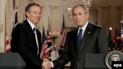 جرج بوش پس از دیدار با تونی بلر تاکید کرد ایران نباید به سلاح های هسته ای دست یابد.