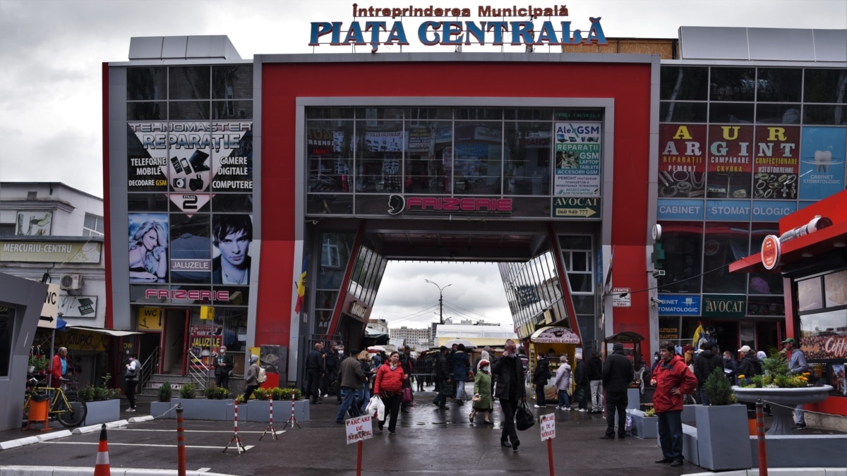 Piețele din Chișinău vor activa cu program de lucru redus
