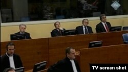 Šainović i ostali u sudnici 15. ožujka 2013.