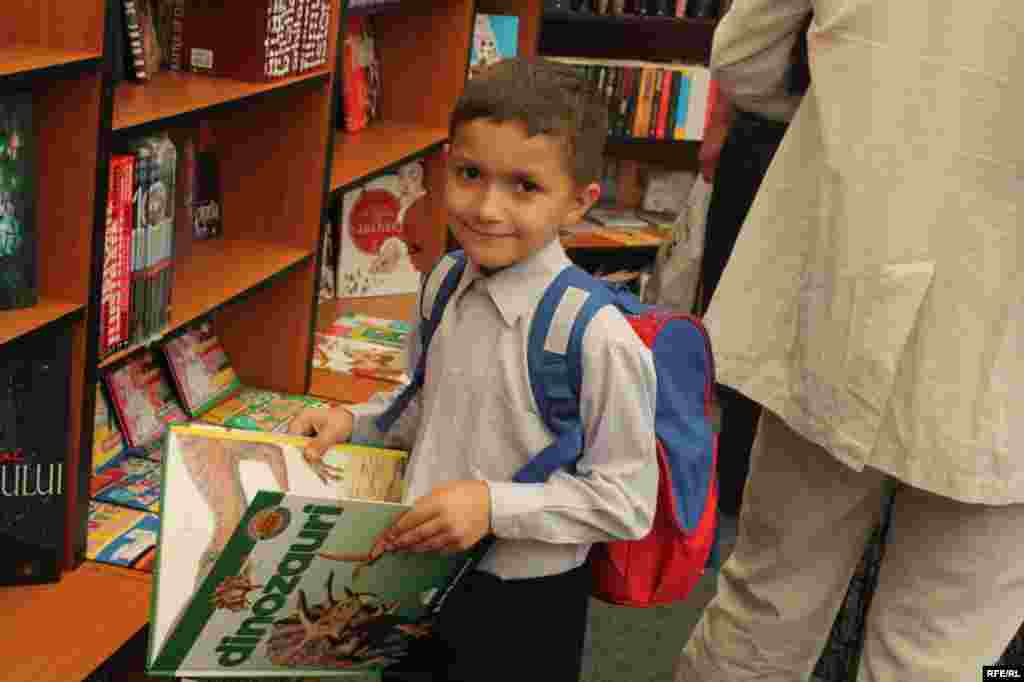 Târgul de carte #13