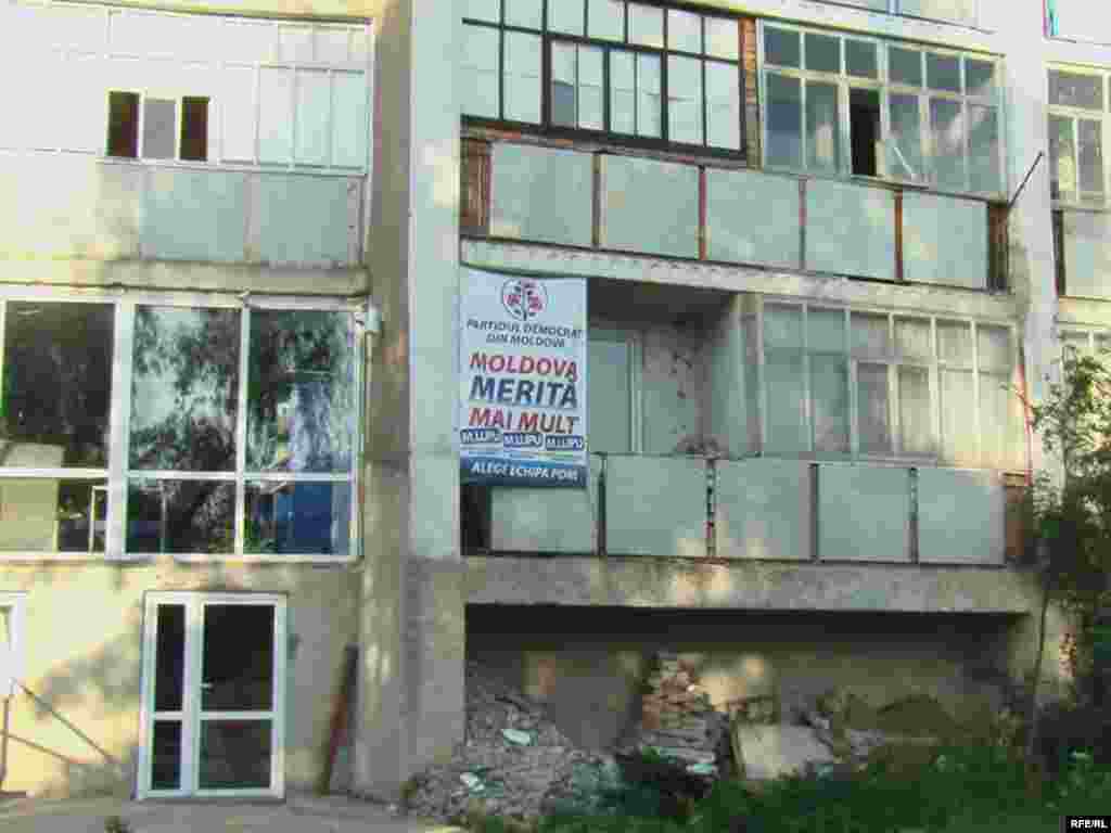 Nisporeni în politică - Foto: Iuri Baranovschi - Iulie 2009