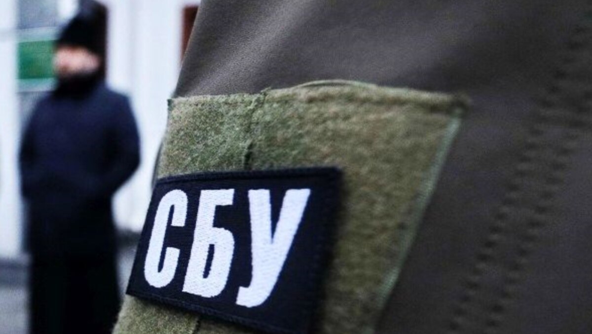 СБУ затримала у Херсоні священника УПЦ (МП), який торгував російською зброєю та боєприпасами