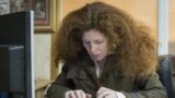 Russia -- Radio host and journalist Yulia Latynina works in the Ekho Moskvy office, Moscow, February 19, 2014