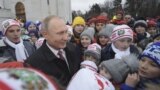 Путин и дети на Красной площади