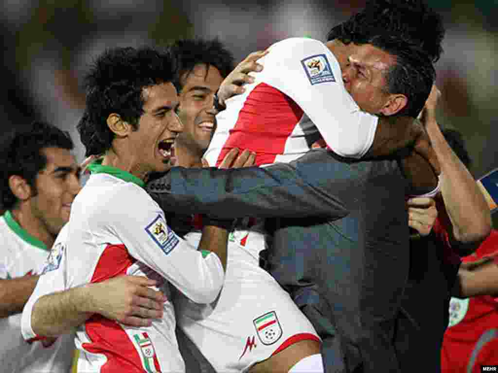 این بازی دومین بازی تیم ملی فوتبال ایران با مربیگری علی دایی بود.