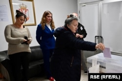 Votimet për zgjedhjet e Serbisë në Bosnje dhe Hercegovinë.