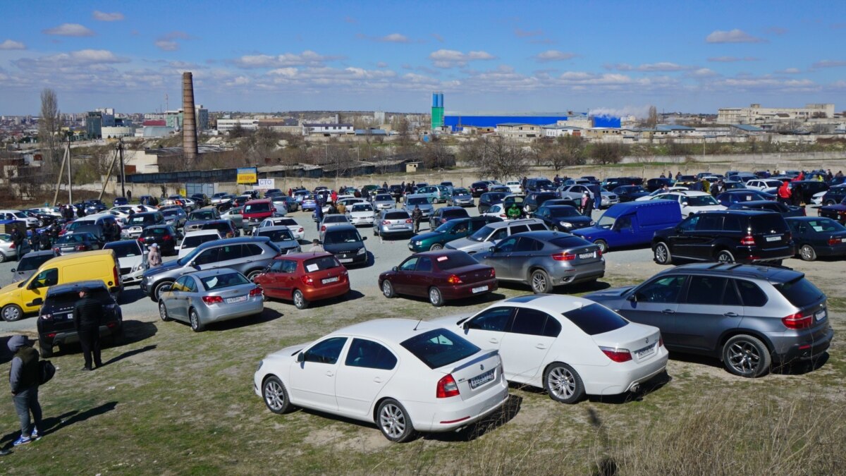 «Деньги не пахнут». «Серые» схемы на крымском авторынке