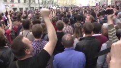 Более 900 задержанных в Москве