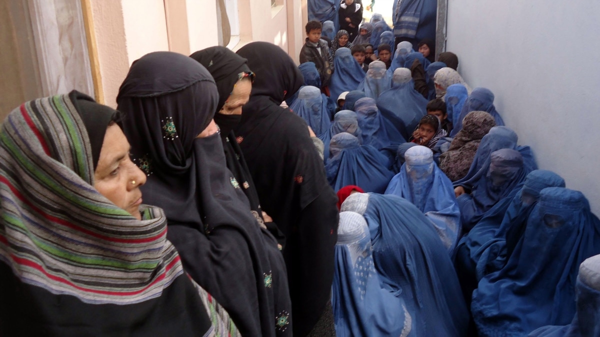 Afghan Police, Courts Failing Women photo picture