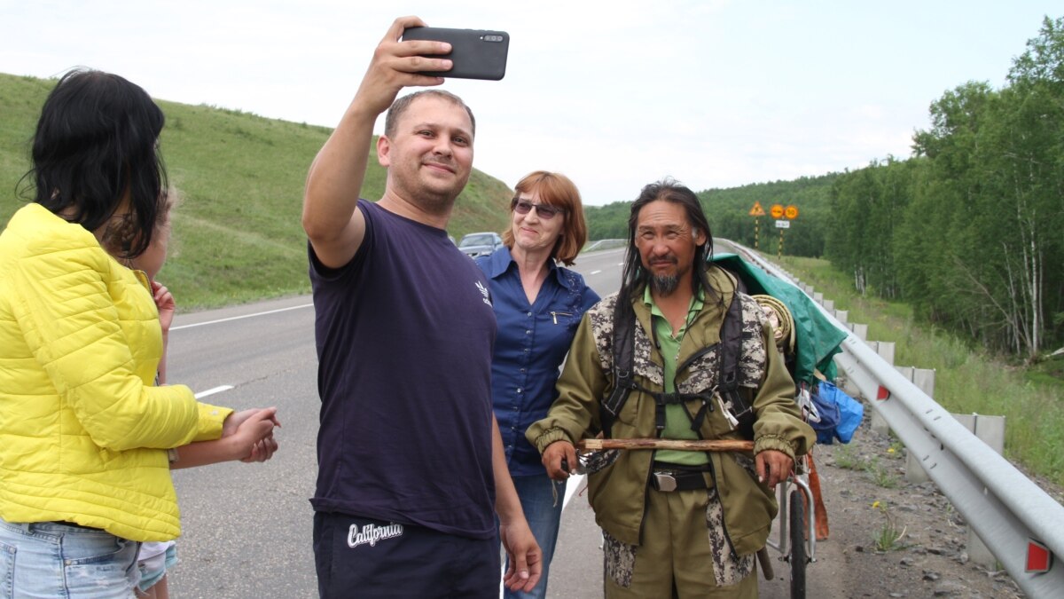 Hearing Starts On Forced 'Treatment' In Psychiatric Clinic Of Anti-Putin Shaman - Vimarsana News