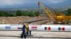 Ruta transbalcanică, atinsă de drone rusești în cursul nopții, ajută Ucraina să importe gaze din sud, în condițiile războiului cu Rusia. 