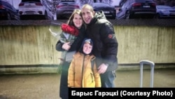 Павал Севярынец зь сям'ёй. Фота Барыса Гарэцкага