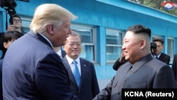 کیم جونگ‌اون و دونالد ترامپ رهبران کره شمالی و آمریکا سه بار تا کنون دیدا کرده‌اند