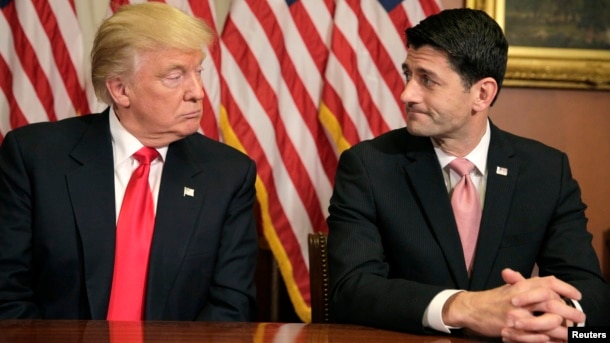 Donald Trump və Nümayəndələr Palatasının spikeri Paul Ryan(sağda)