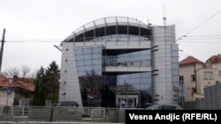 Televizija za ulepšavanje stvarnosti: Zgrada 'Pinka' u Beogradu