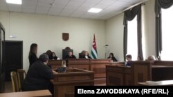 Адвокат Инга Габелаиа заявила суду о двух разных протоколах осмотра места происшествия из судебно-контрольных материалов и из материалов дела, направленного в суд