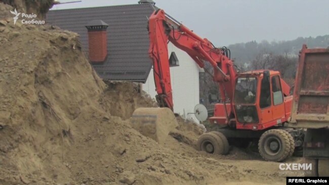 На ділянці Порошенка зафіксували техніку в 2012-му На ділянці Порошенка зафіксували техніку в 2012-му