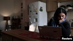 İranda müəllimlər də internetsiz qalıb