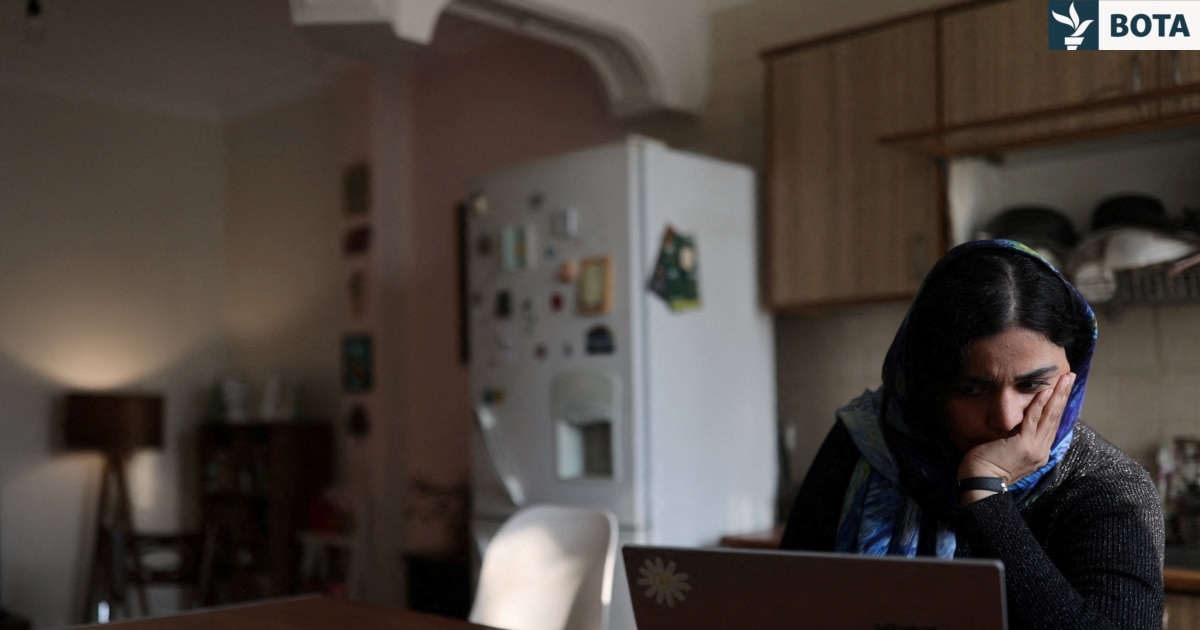 Gratë bartin barrën e ndaljes së internetit në Iran