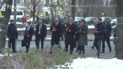 Керівники України вшанували пам’ять Героїв Небесної сотні – відео