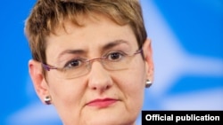 Oana Lungescu este în prezent Distinguished Fellow la Royal United Services Institute (RUSI).