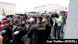 Задержания участников митинга на Триумфальной 31 августа 2013 года 