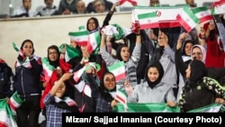 حضور گزینشی زنان ایرانی در بازی ایران و بولیوی در پاییز سال ۹۷