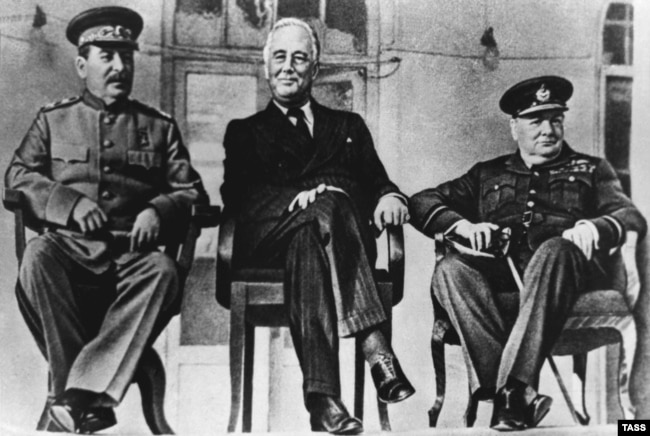 "Большая тройка" на Тегеранской конференции, 1943