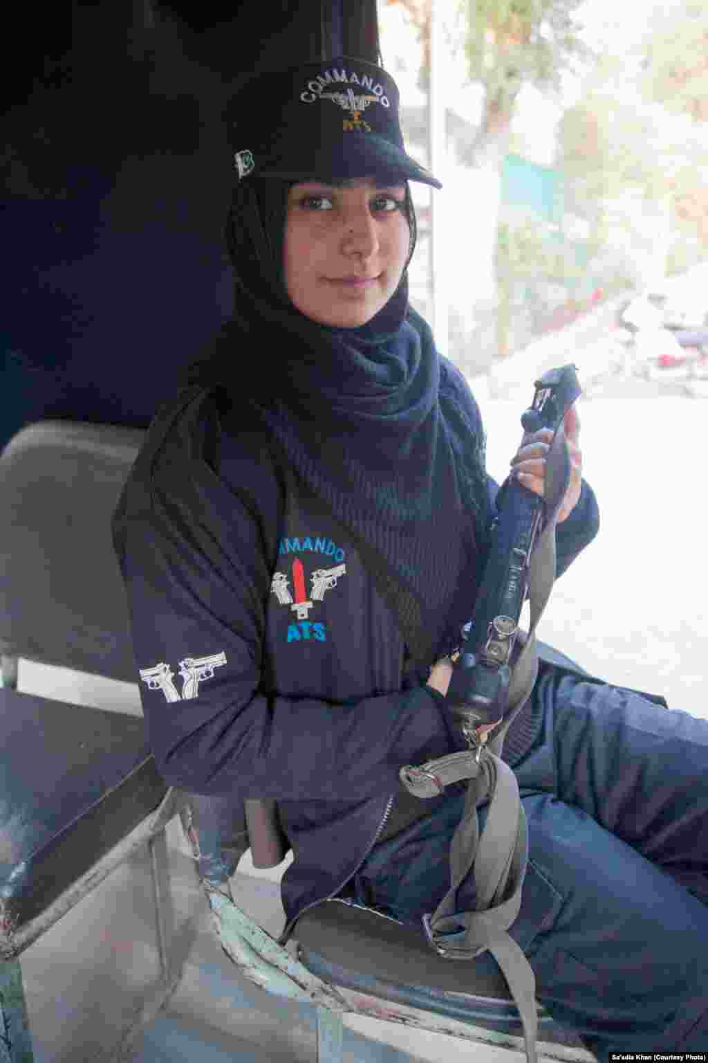 Sara is a proud commando. “We train as hard as the men do and deserve the same respect.”