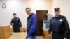 Россия мухолифати лидери Навальний яна 20 кунга қамалди